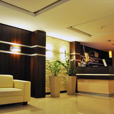 Hotel Pojezierze シュチェチネク エクステリア 写真