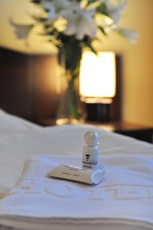 Hotel Pojezierze シュチェチネク エクステリア 写真