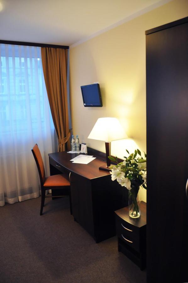 Hotel Pojezierze シュチェチネク 部屋 写真